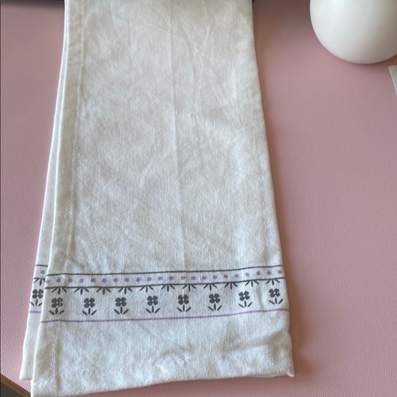 NWT Easter Egg Embroidered Tea Towel, faux flowers and ornament - Picture 4 of 9